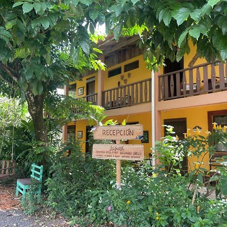 Kakao Lodge & Garden Rio Celeste Bujagua Buitenkant foto