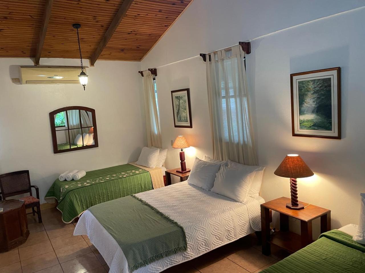Kakao Lodge & Garden Rio Celeste Bujagua Buitenkant foto