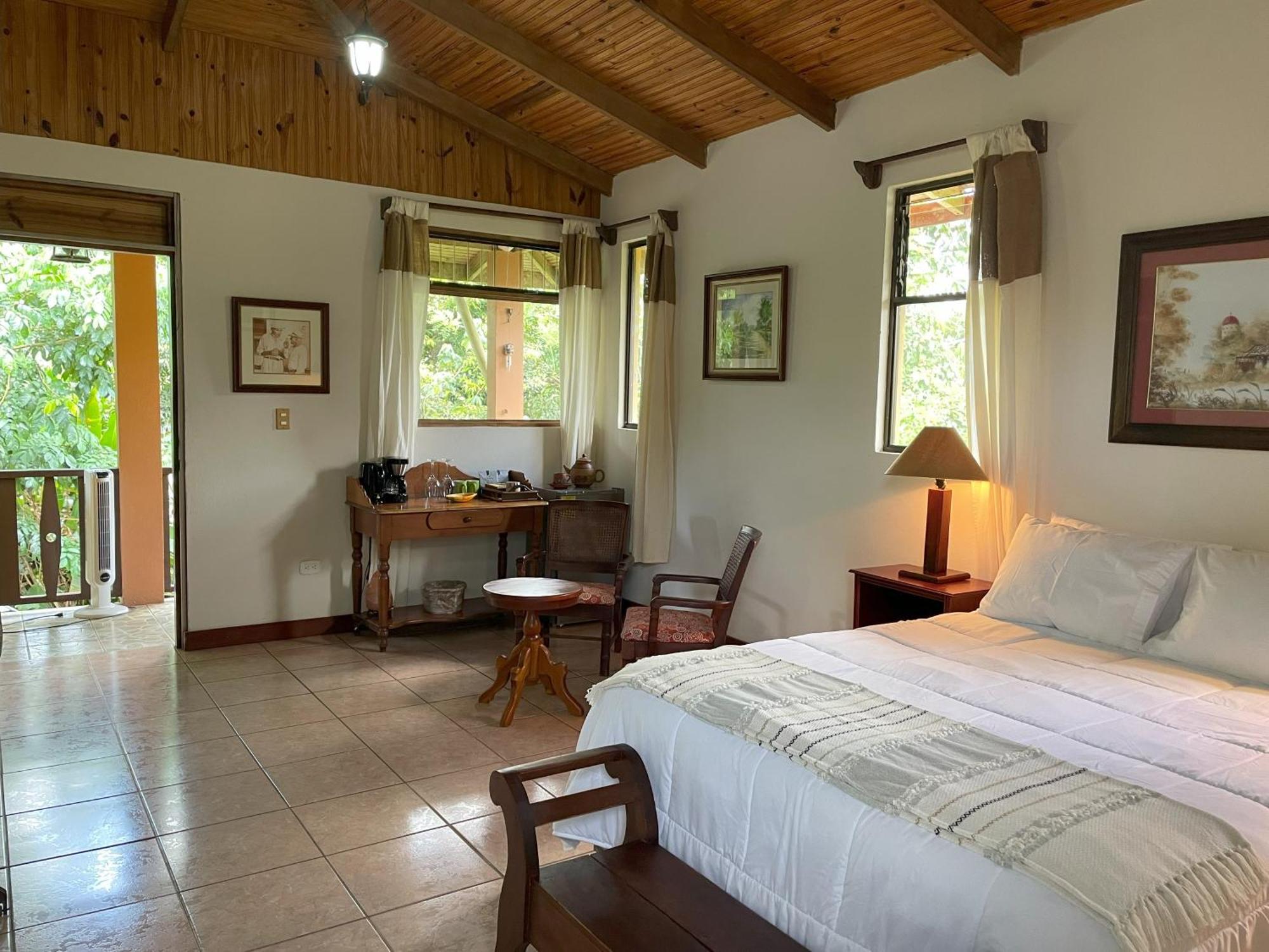 Kakao Lodge & Garden Rio Celeste Bujagua Buitenkant foto