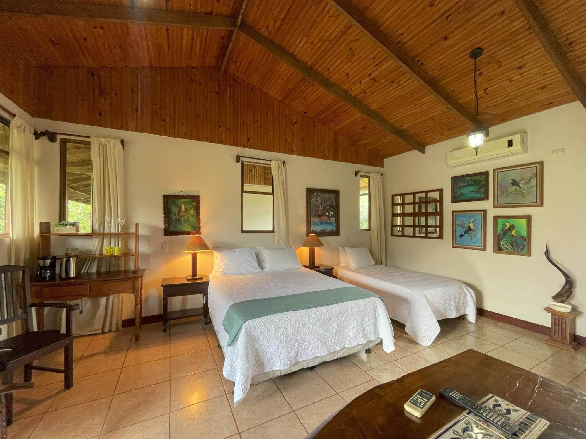 Kakao Lodge & Garden Rio Celeste Bujagua Buitenkant foto